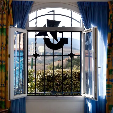 Bed & Breakfast La Grande Bleue 3*